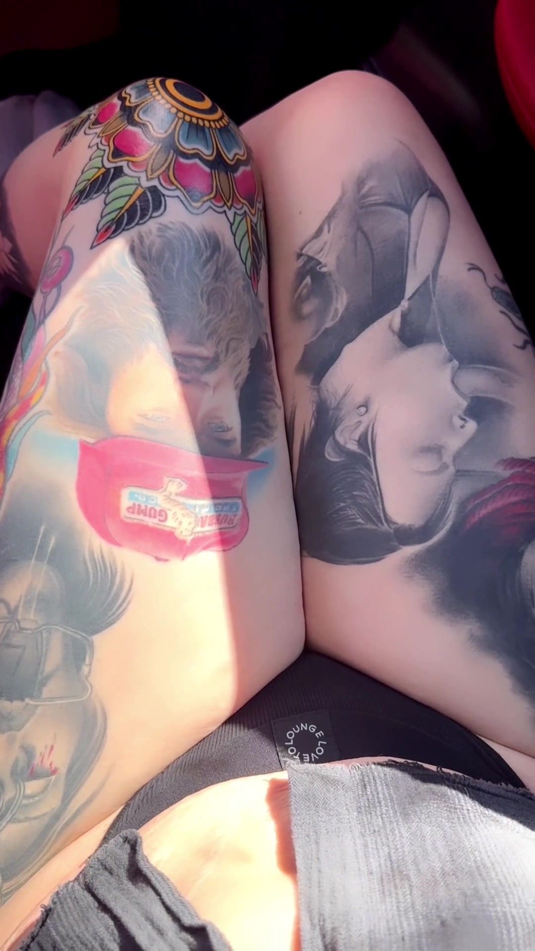 Another day if flashing my pussy to strangers - free porn video