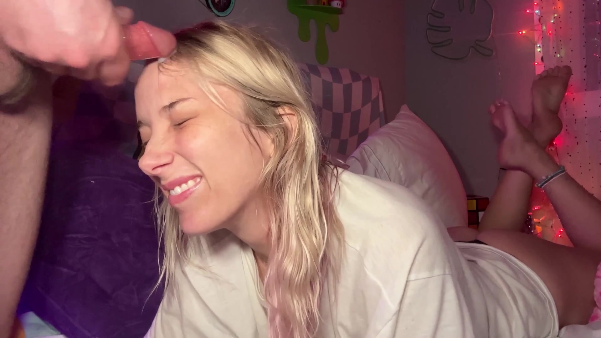 Chilling in my room turned into getting drenched in cum real quick 😌 - free porn video