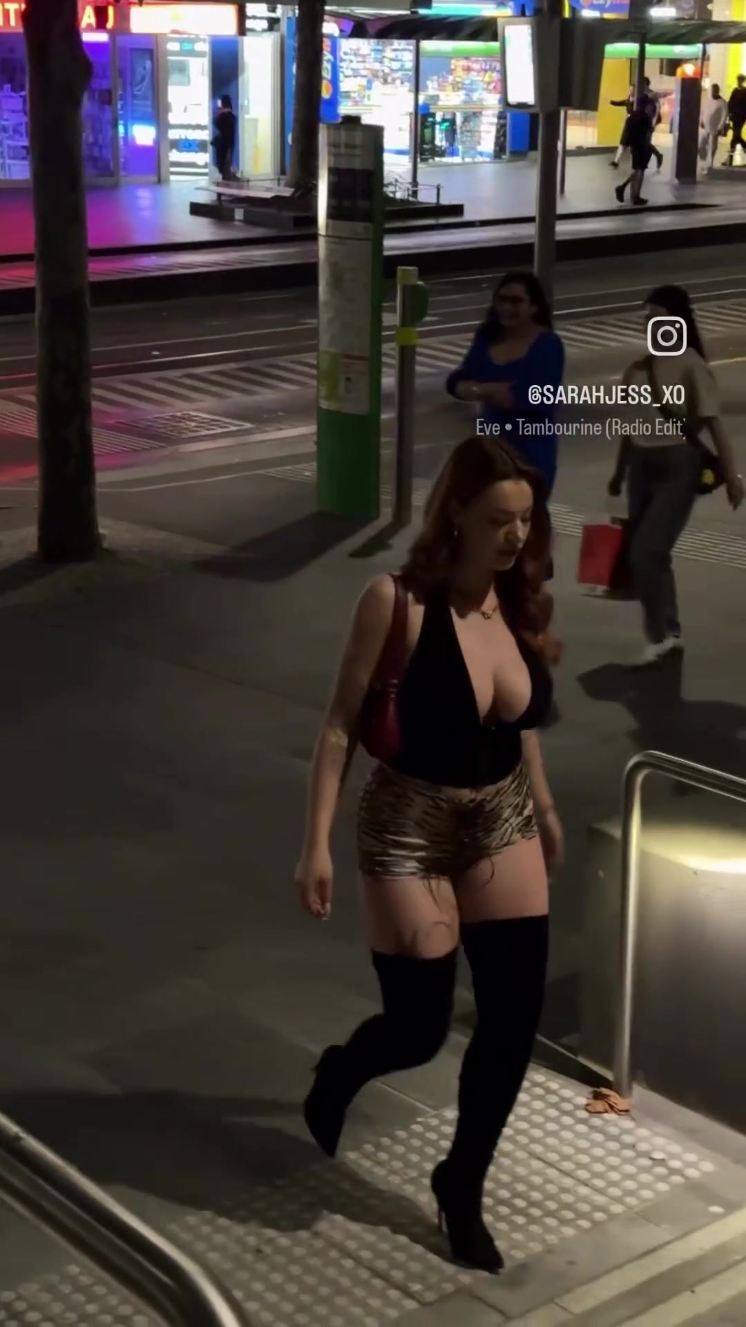 Jiggle - free porn video