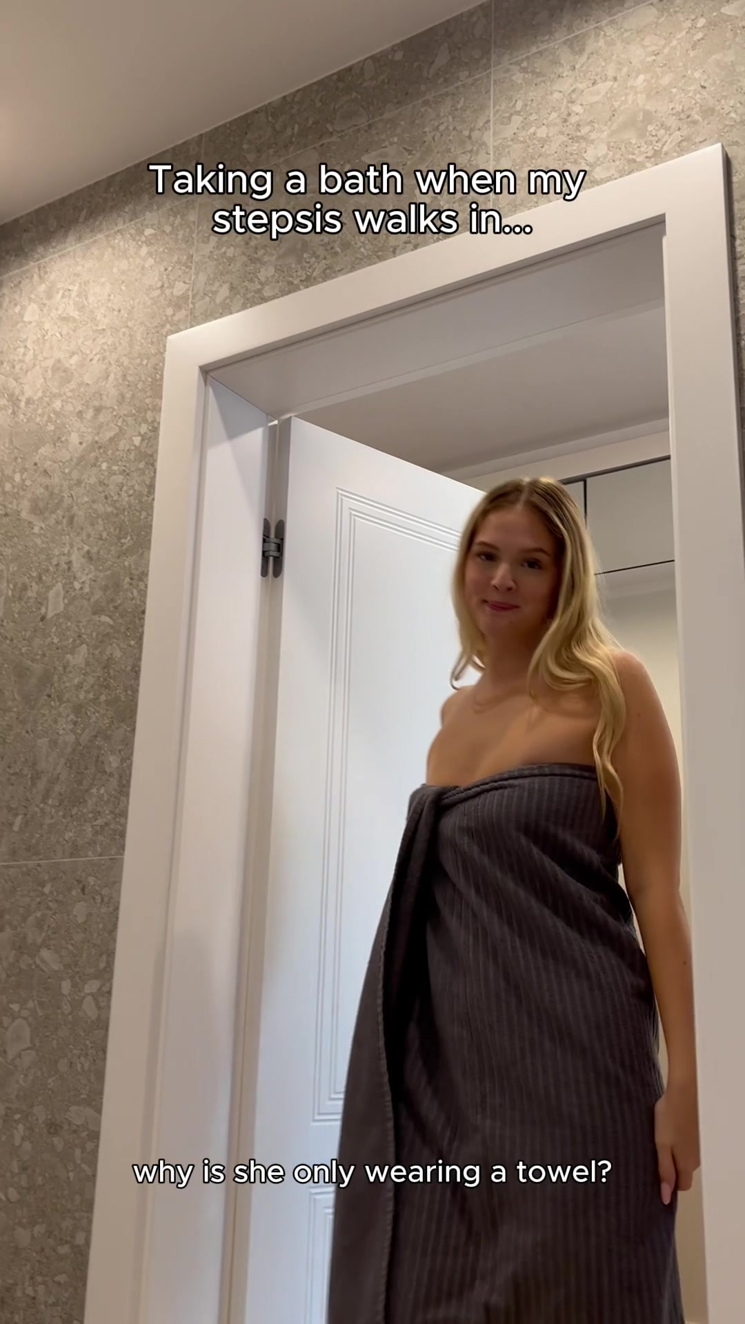 Bathing time with step-sister - free porn video