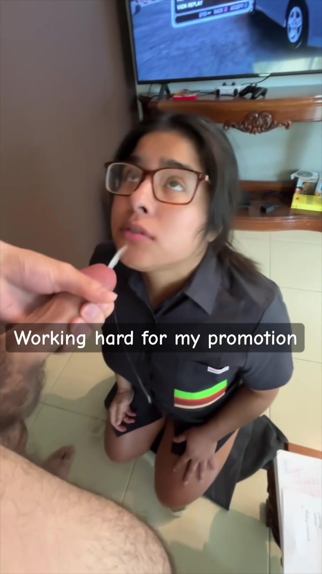 So fucking hot seeing goonettes loving cum! - free porn video