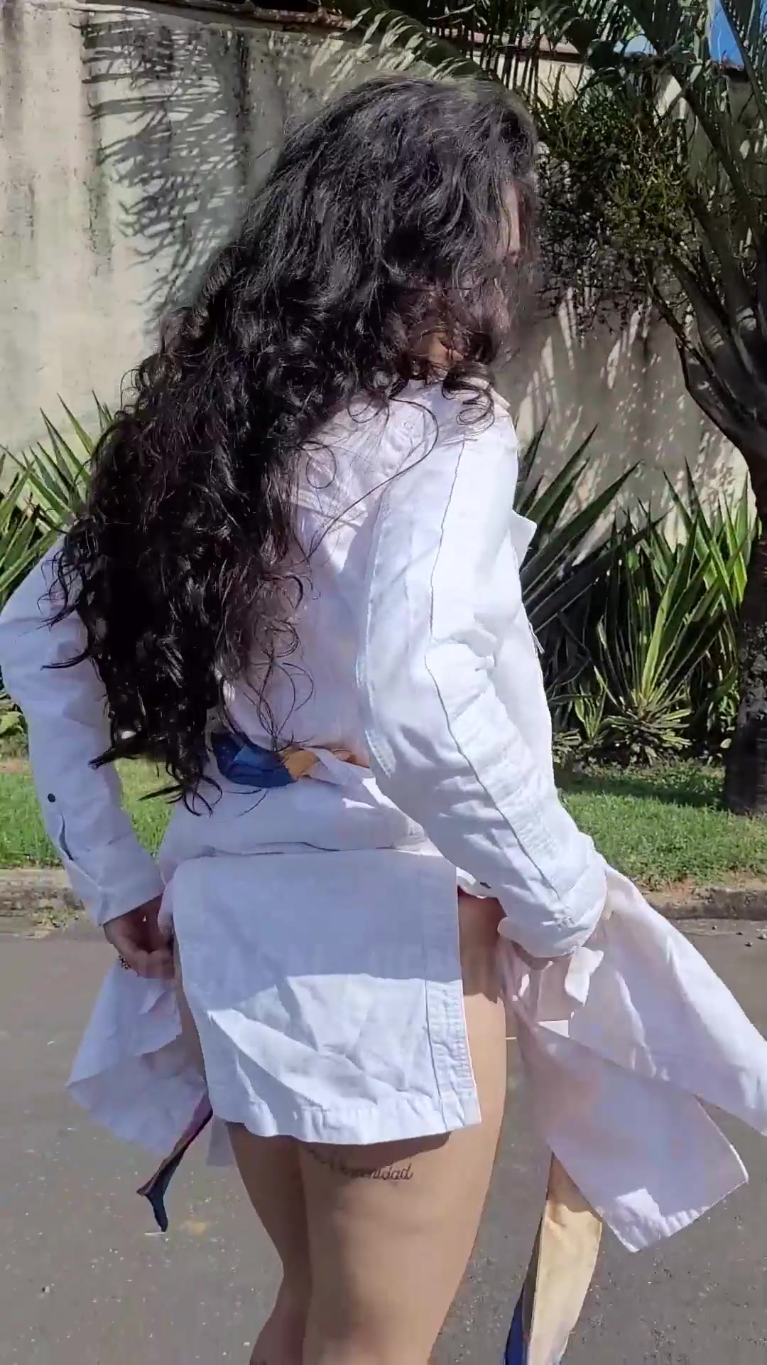 Who needs clothes to walk around the block [GIF] - free porn video