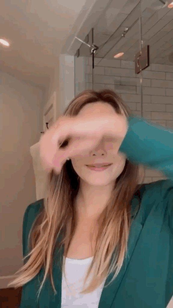 Can’t help it when I see Liz - free porn video