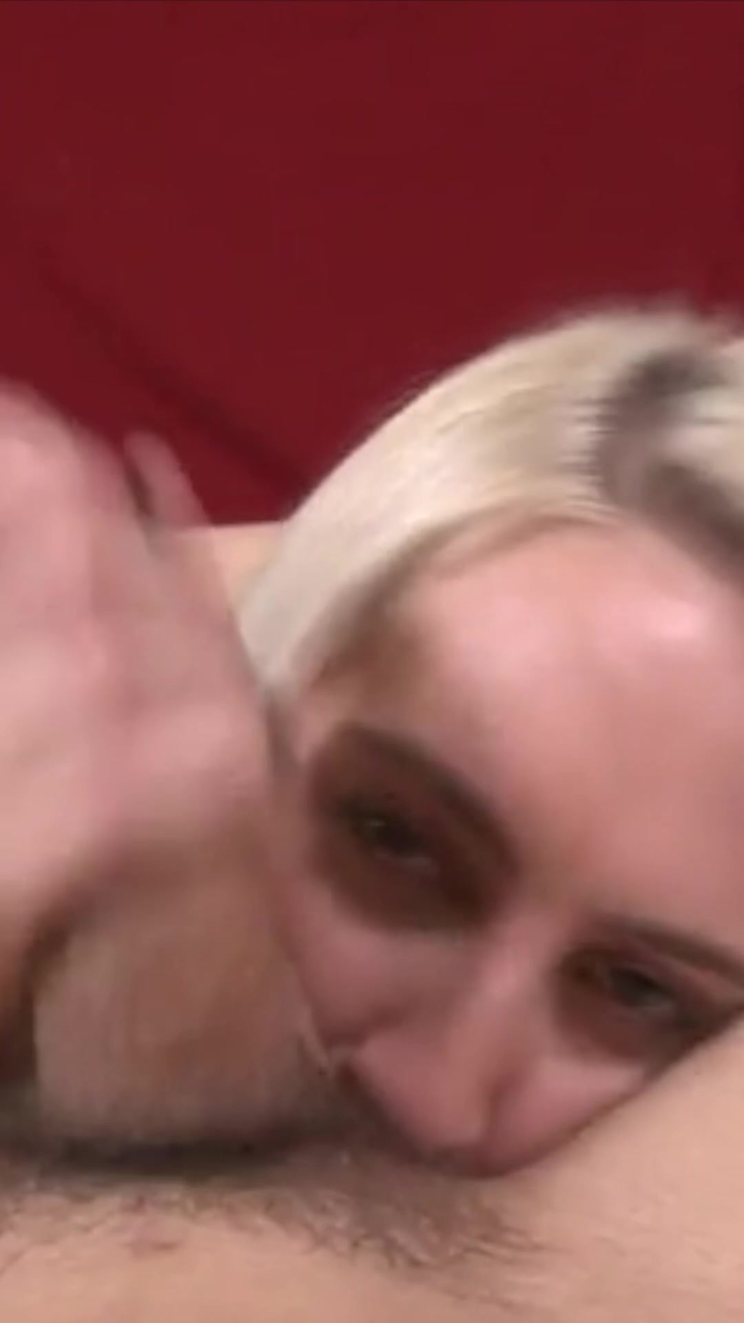 Cadence puts a big one down her throat - free porn video