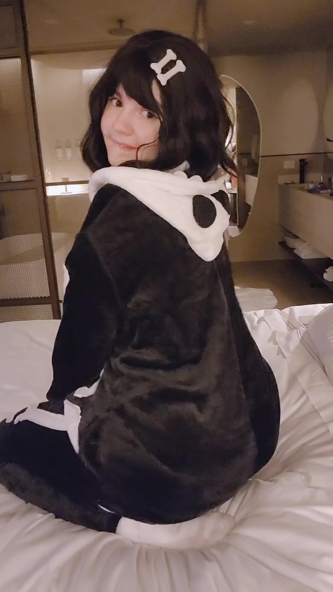 Cutie with a booty - free porn video