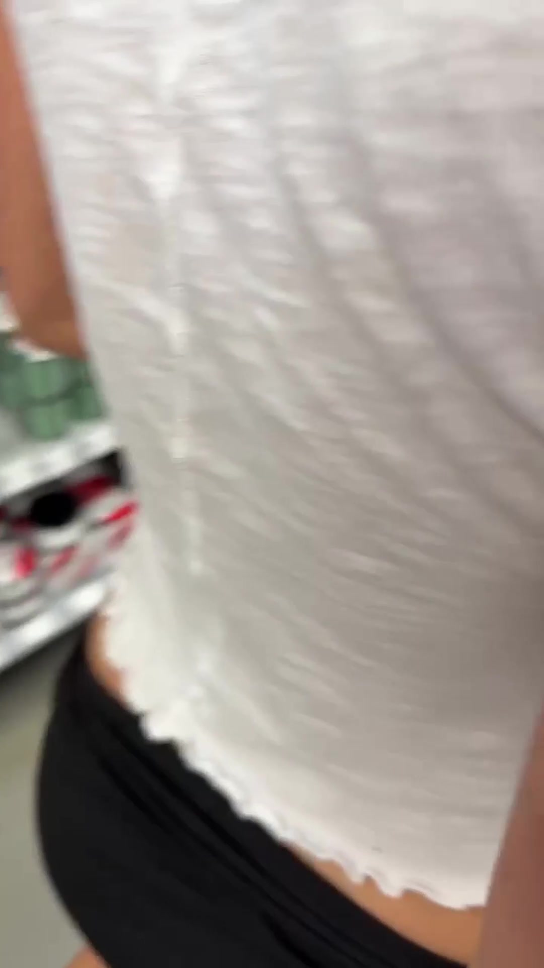 Boys, this is how ladies pick things up, okay? - free porn video