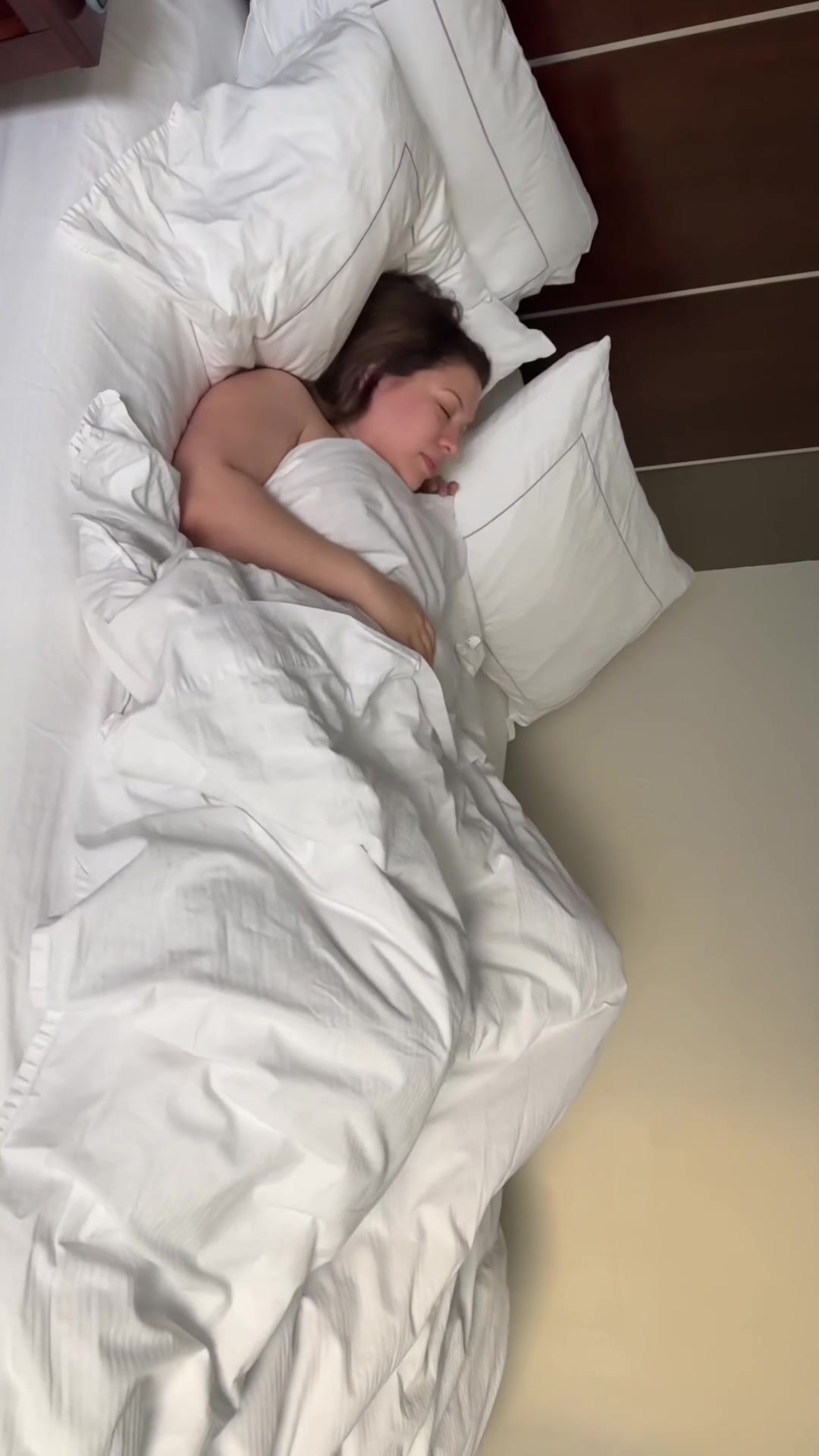 I spent the night at a hotel with another guy - free porn video