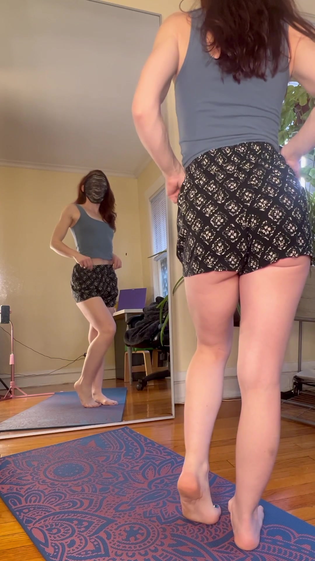 Walked around all day in these crotchless beaded panties…clit needs more NOW - free porn video