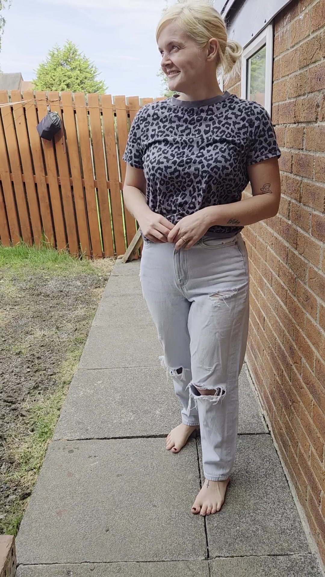 (f) "Get Naked in your garden" Dared by u/Glittering_Appeal802 - free porn video