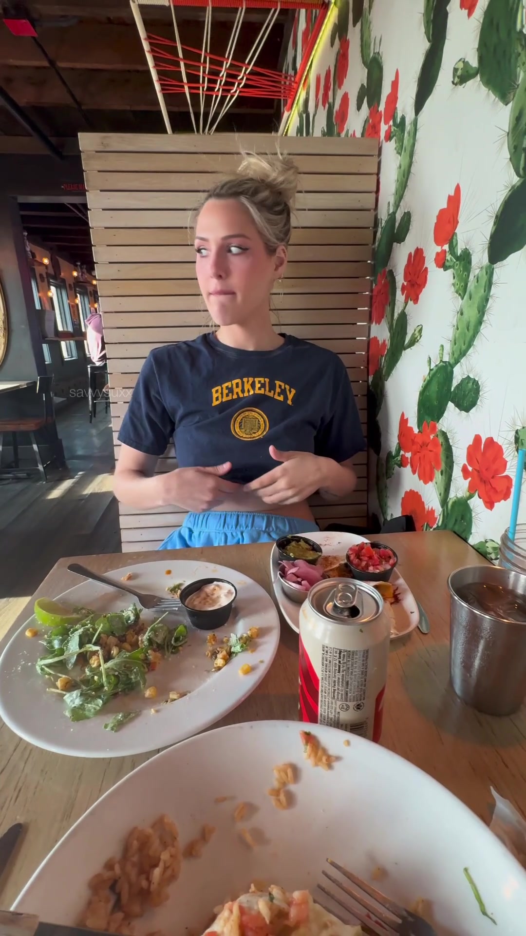 dinner and a show! - free porn video