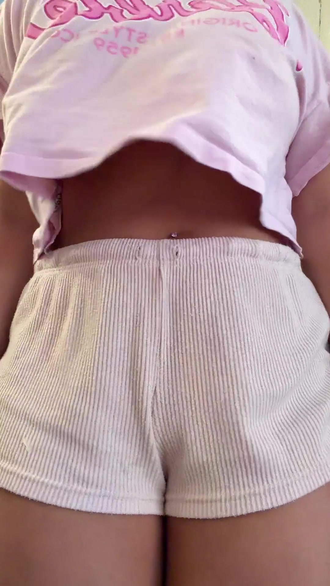 Naked looks pretty good on me - free porn video