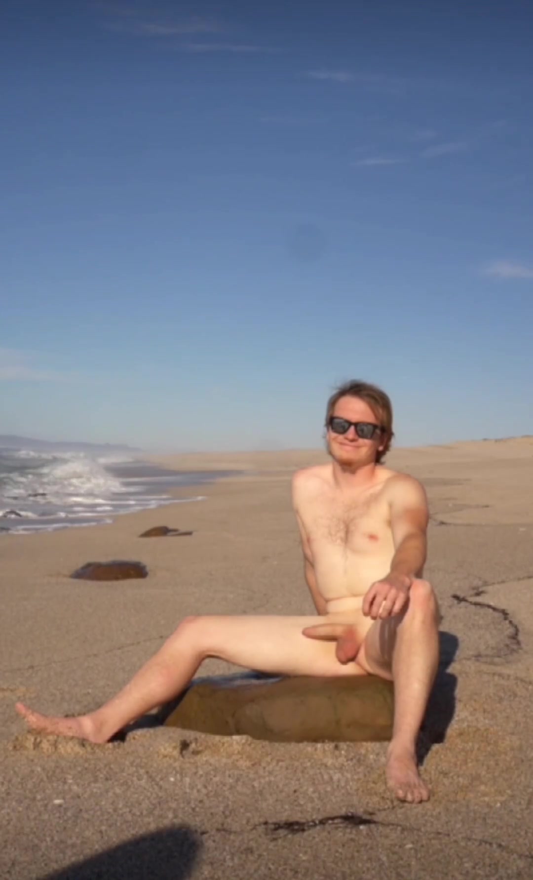 Feeling his tongue in the sun - free porn video