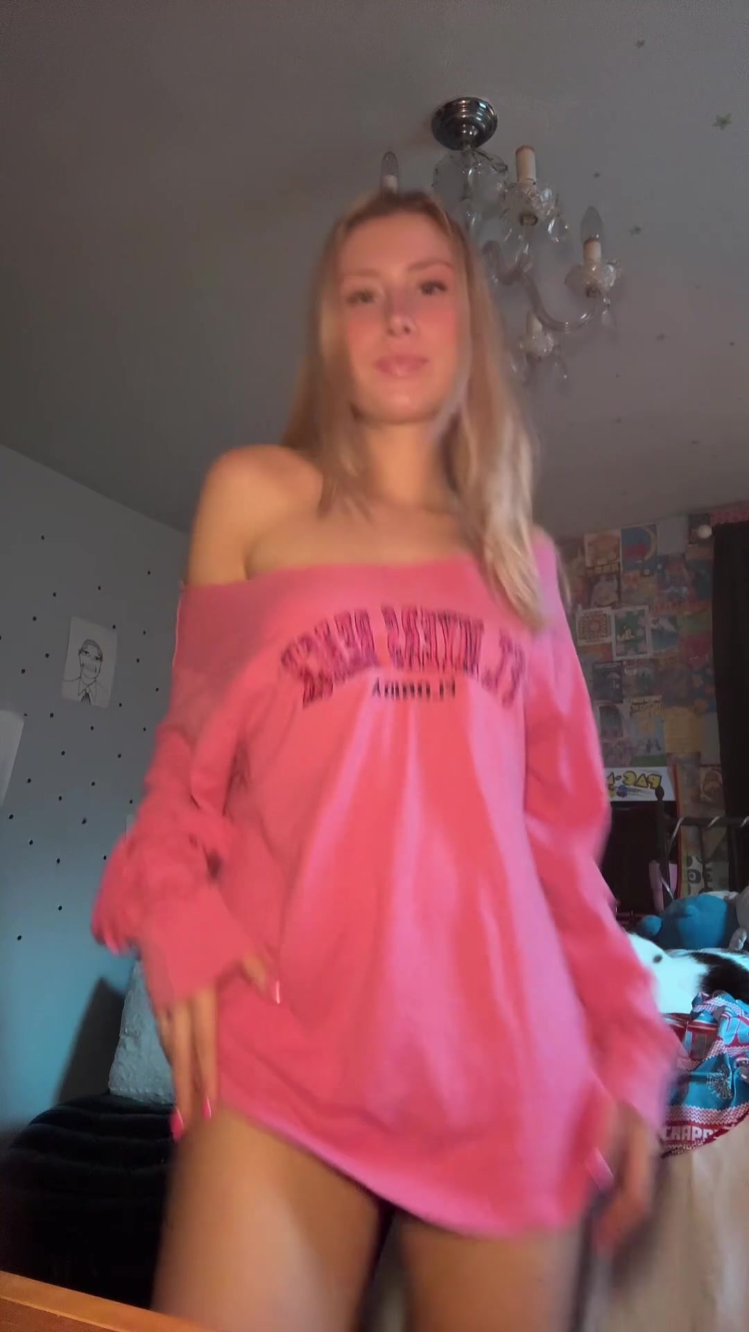 Who is this cutie? - free porn video