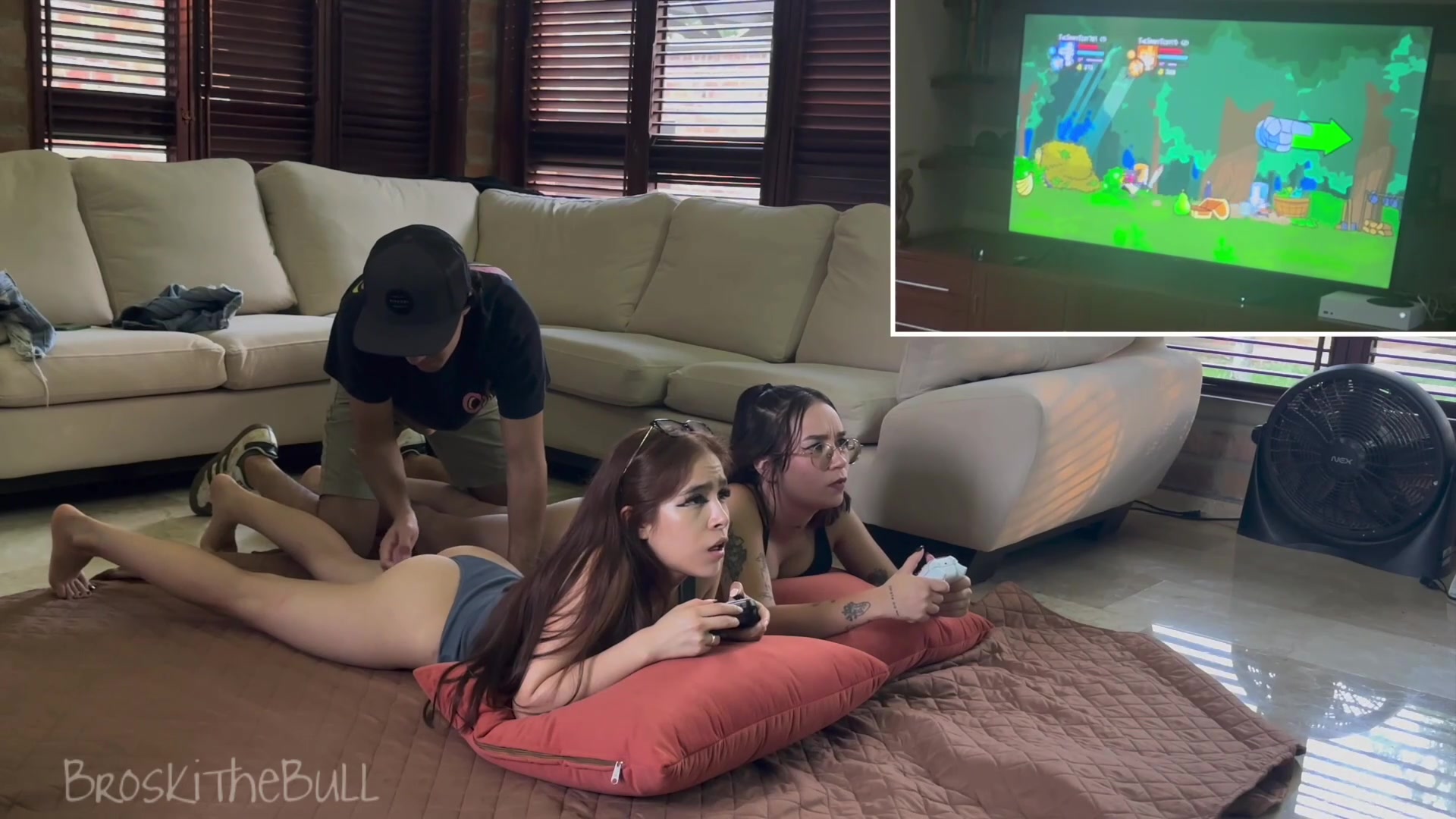 Playing with my Xbox while I play with their pussies - free porn video