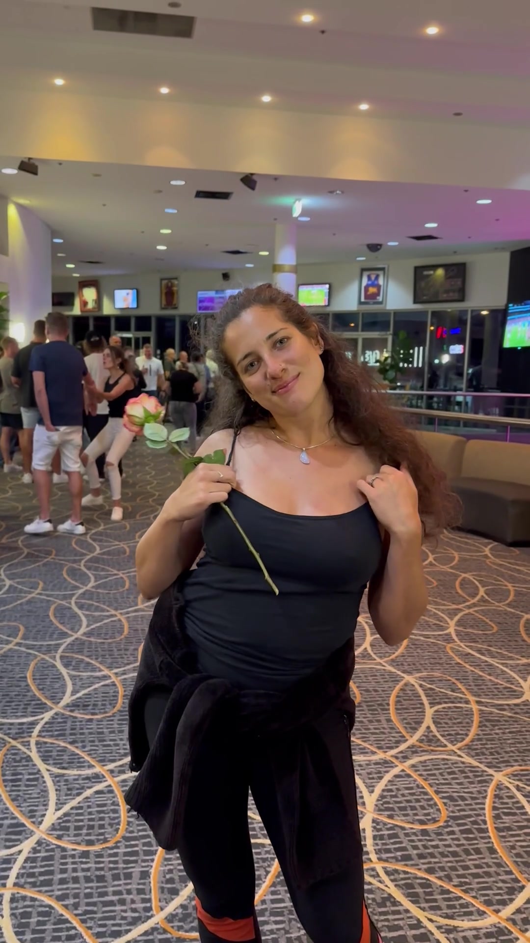 I really love showing my tits in public - free porn video
