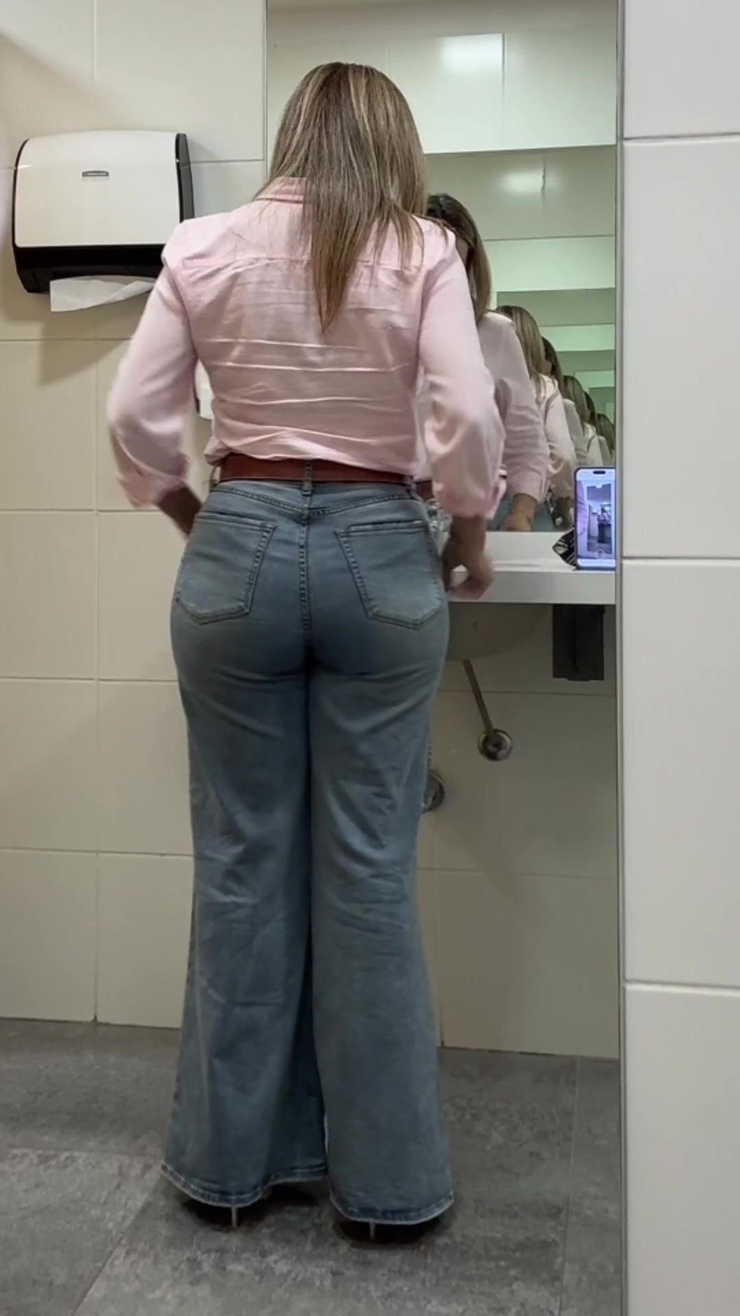 Can I be your office side girl? - free porn video