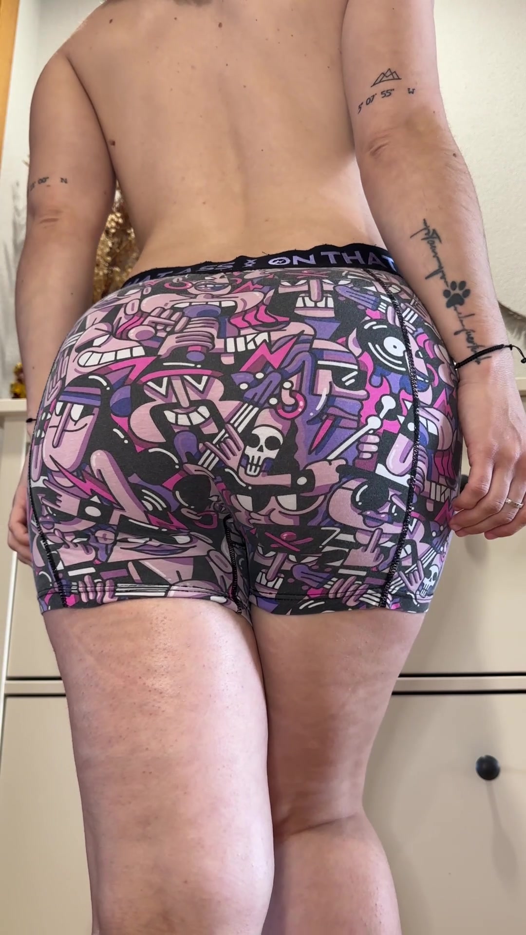 Say hello to my asshole - free porn video