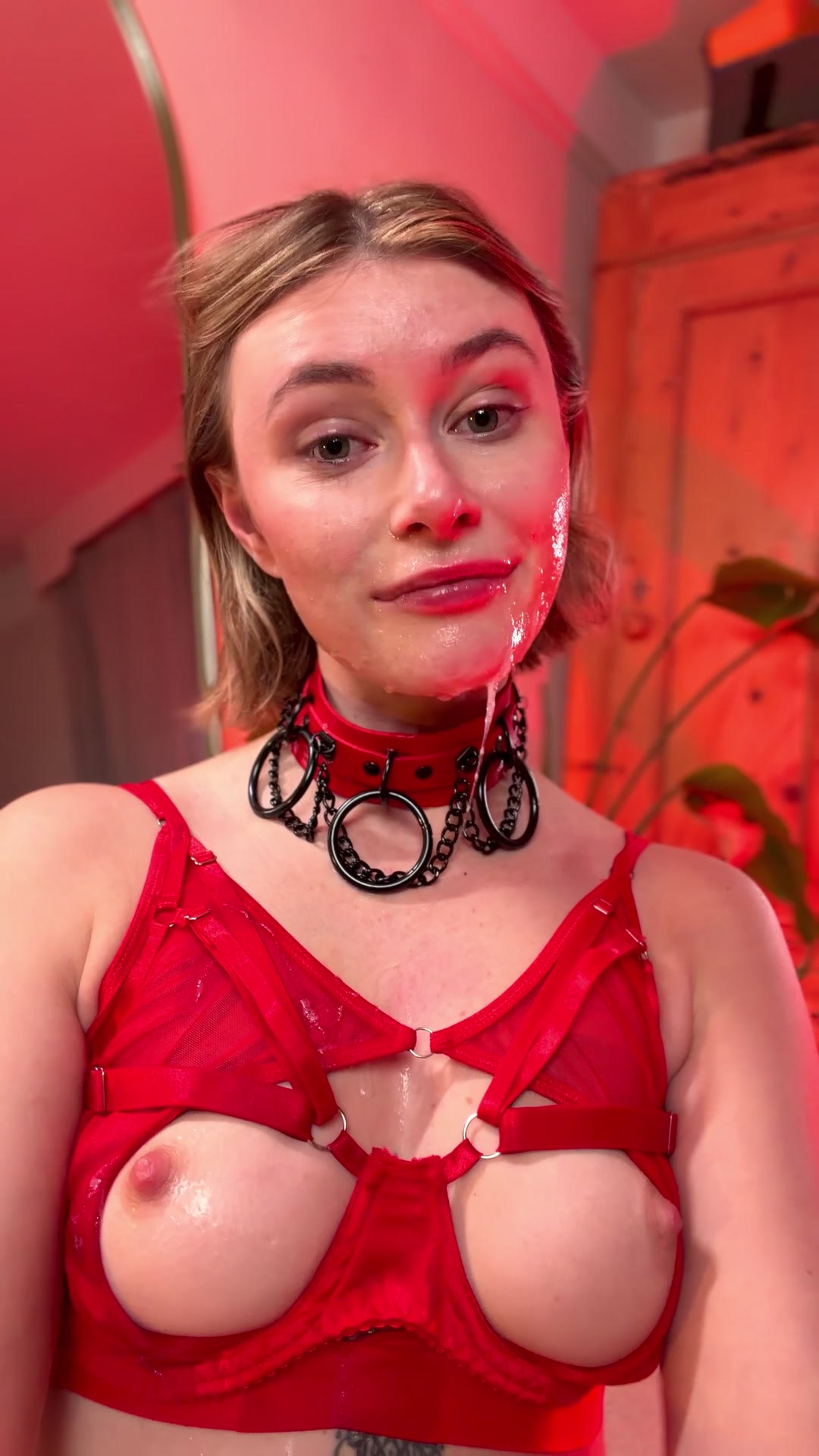 I love having a glossy face full of cum - free porn video