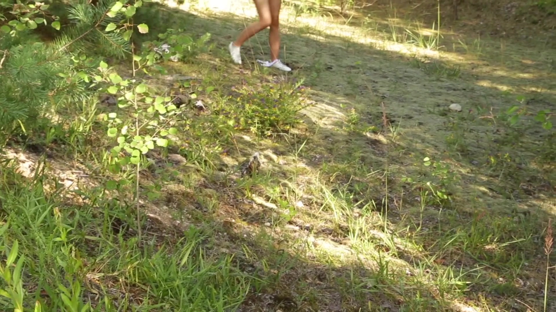 Sexy Naked Walk - free porn video