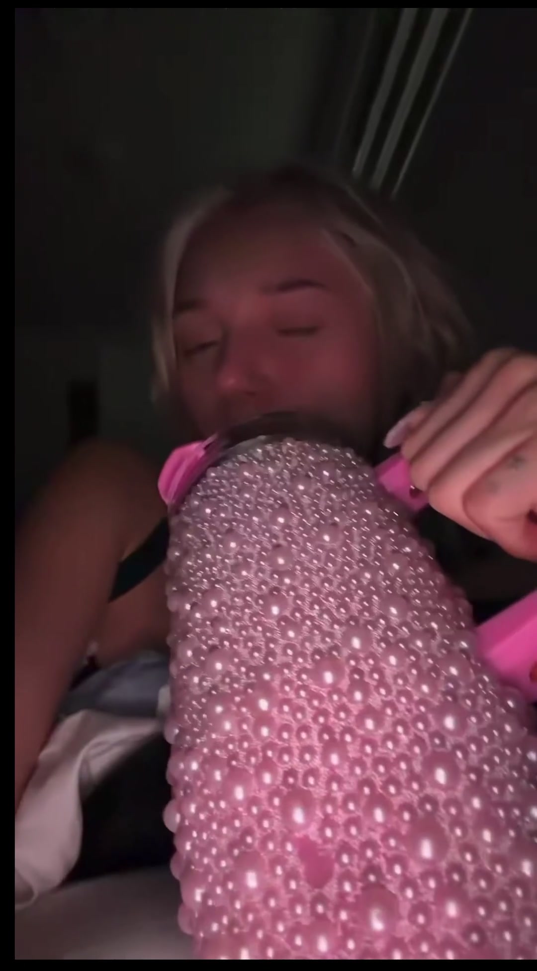Anybody knows her ? - free porn video