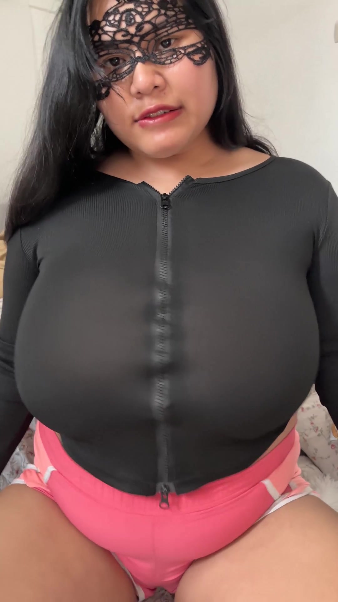 Massive boobs bouncing reveal - free porn video