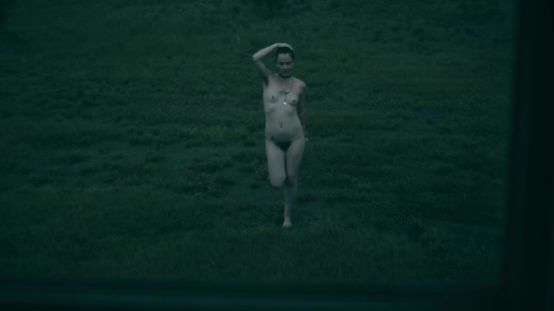 devotion through a rainy window: a static submissive task. i stood balancing with everything that belongs to him held between my two hands for as long as i could (8 minutes before falling) while i sank into the mud ❤️ [F] - free porn video
