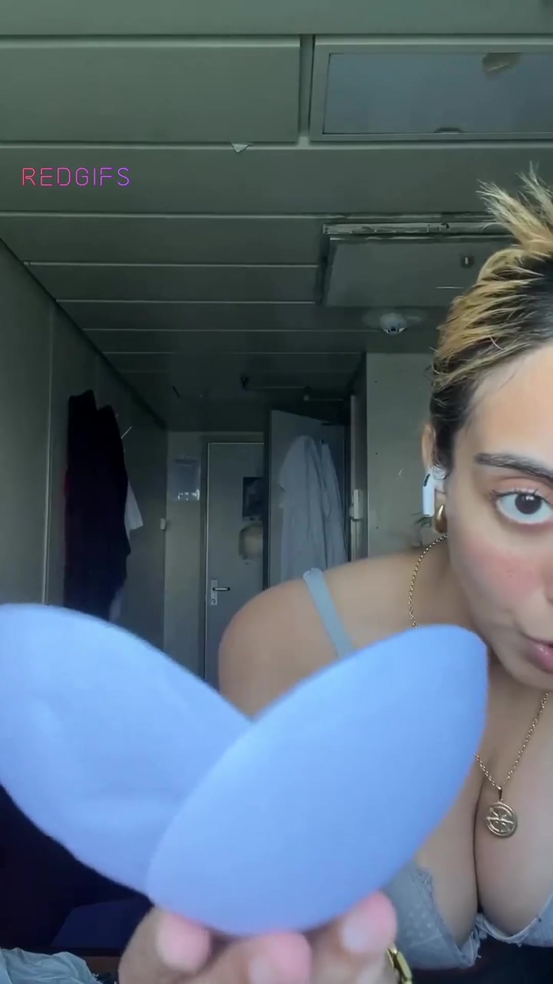 Bikini - free porn video