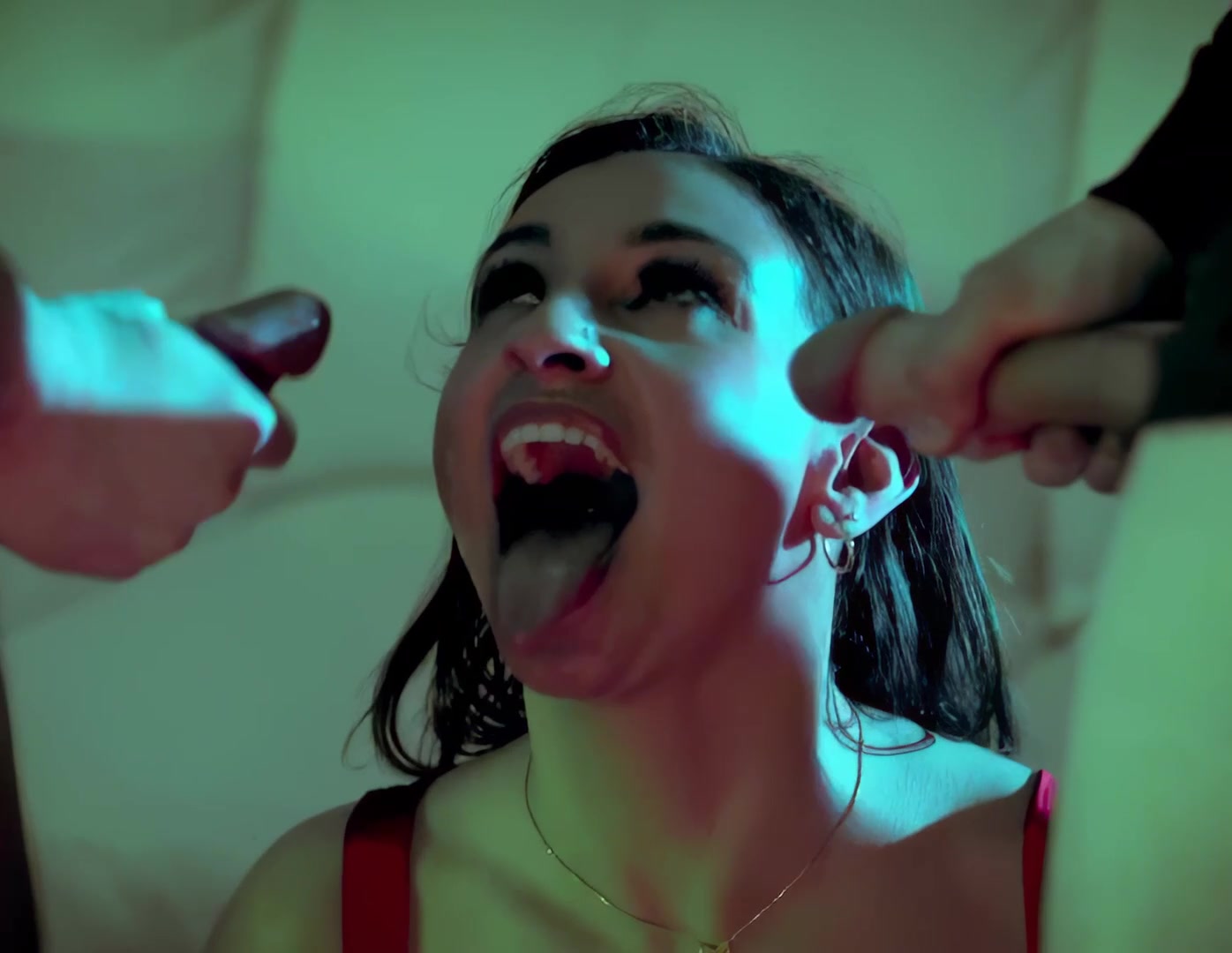 Any know her name? - free porn video