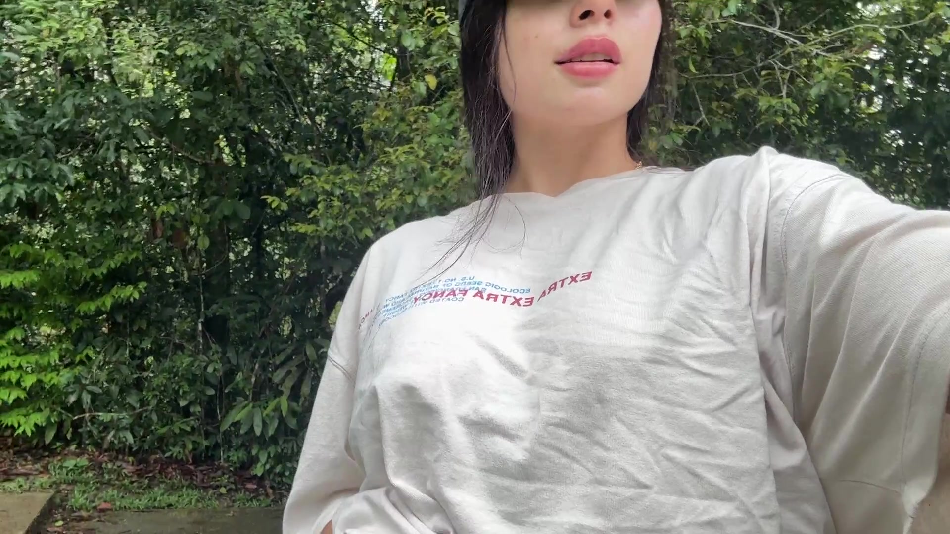 Public outing for the girls - free porn video