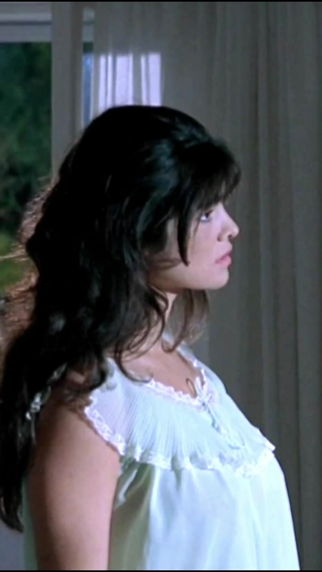 Manuela Arcuri - A Spasso Nel Tempo (1996) - free porn video