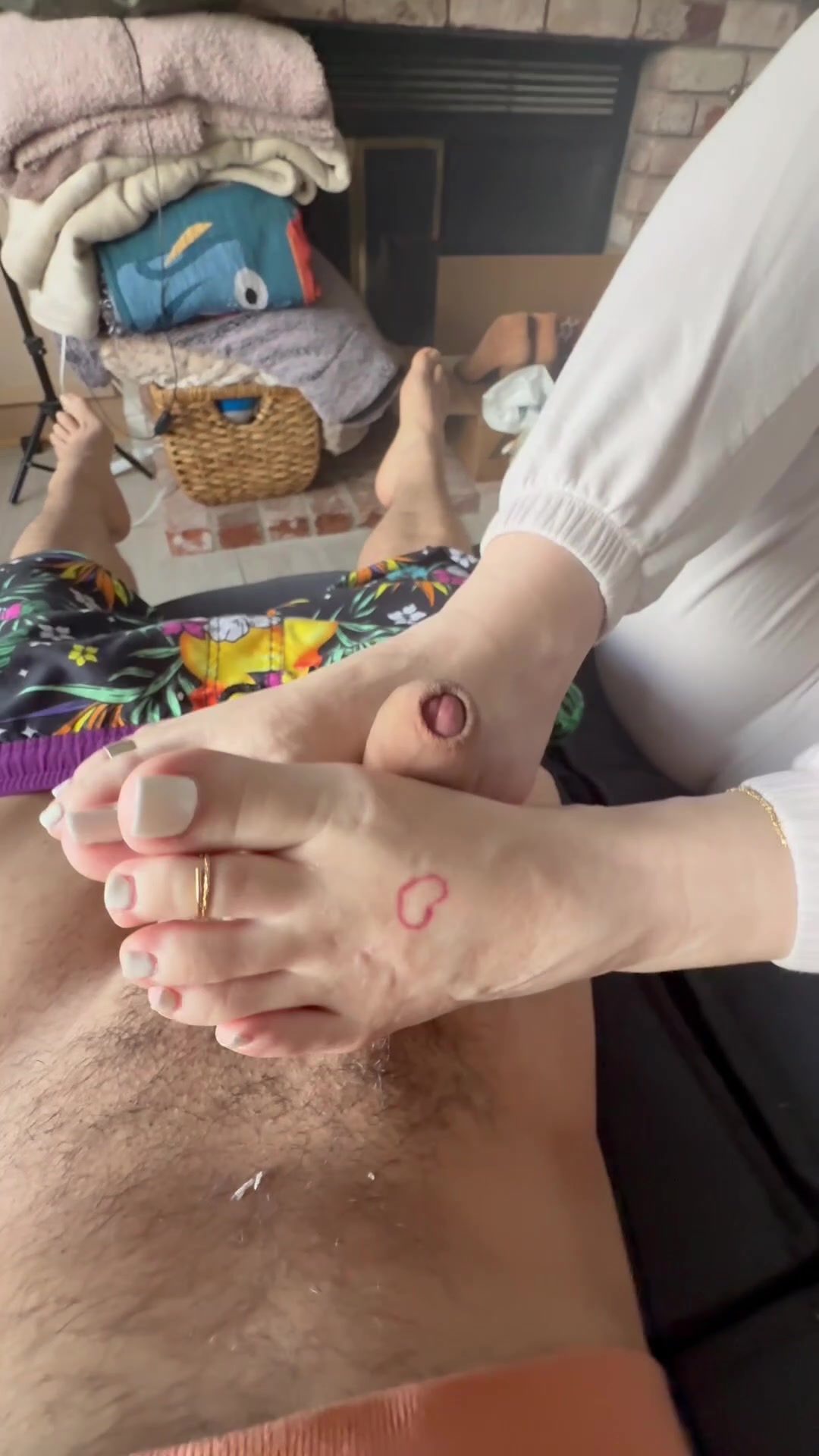 Thick load extracted with my soft soles and pretty toes! - free porn video