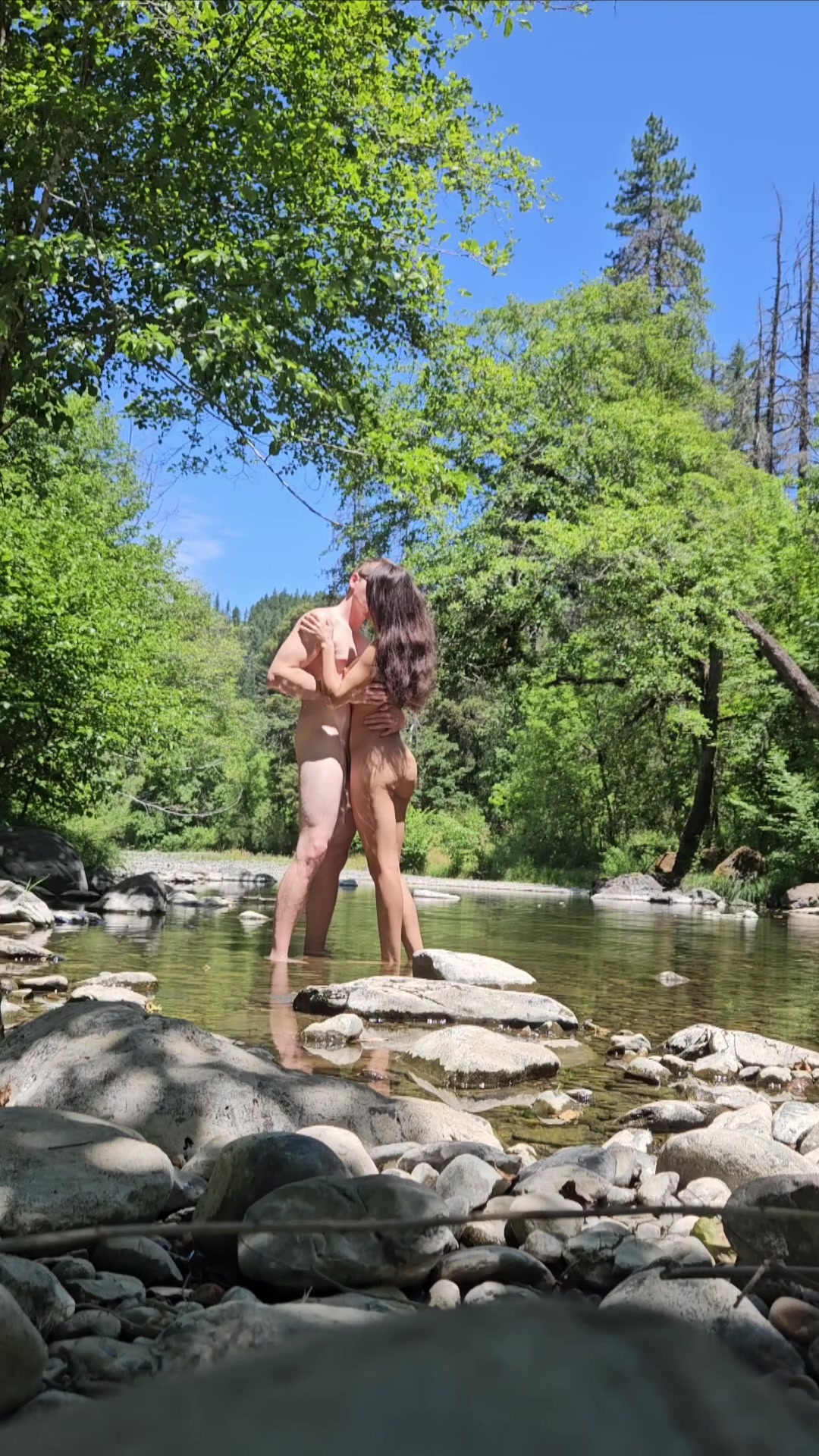Enjoying passion out in the creek [FM] - free porn video