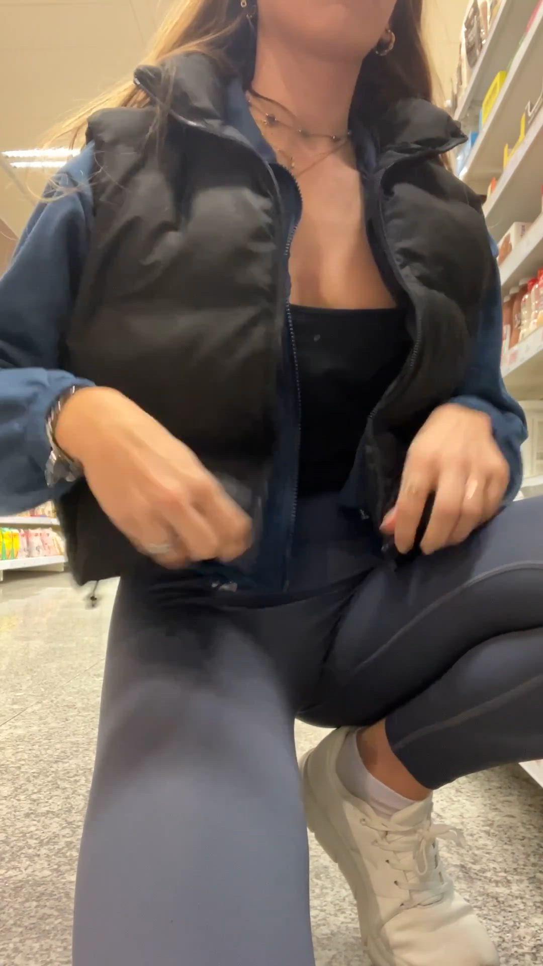 I used to be a little shy, but now I like doing it - free porn video