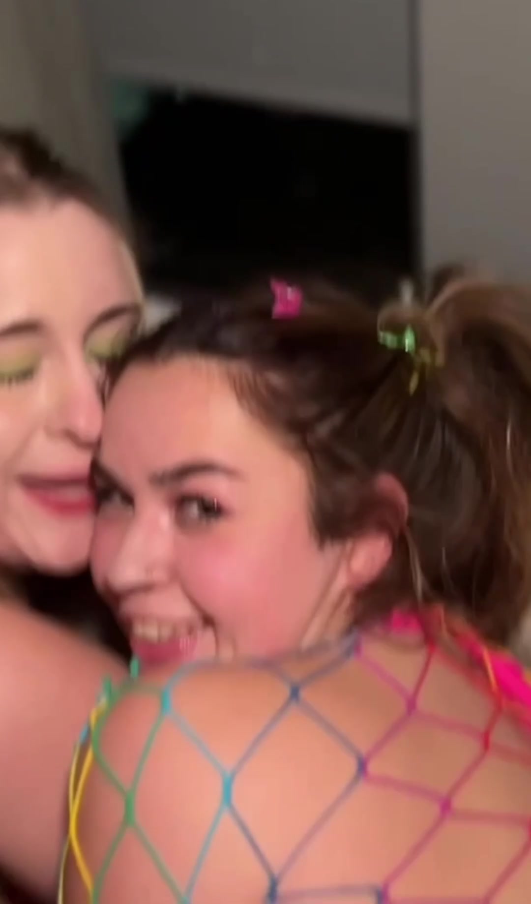 Zoey Uso and Friends - free porn video
