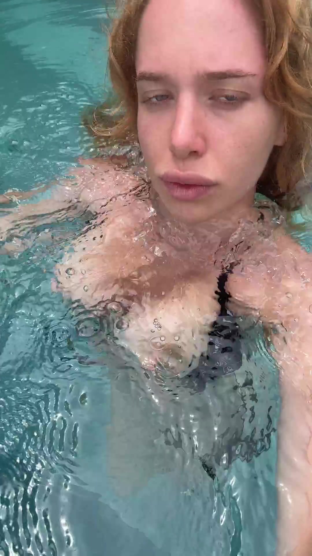 Pick up the kids from the pool - free porn video