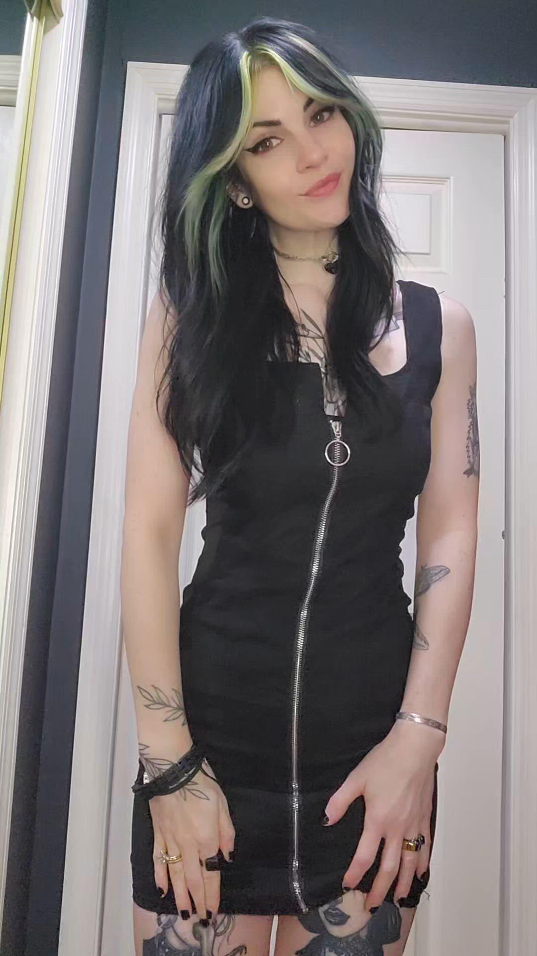 Date night outfit VS what I wear before I pin you to my bed - free porn video
