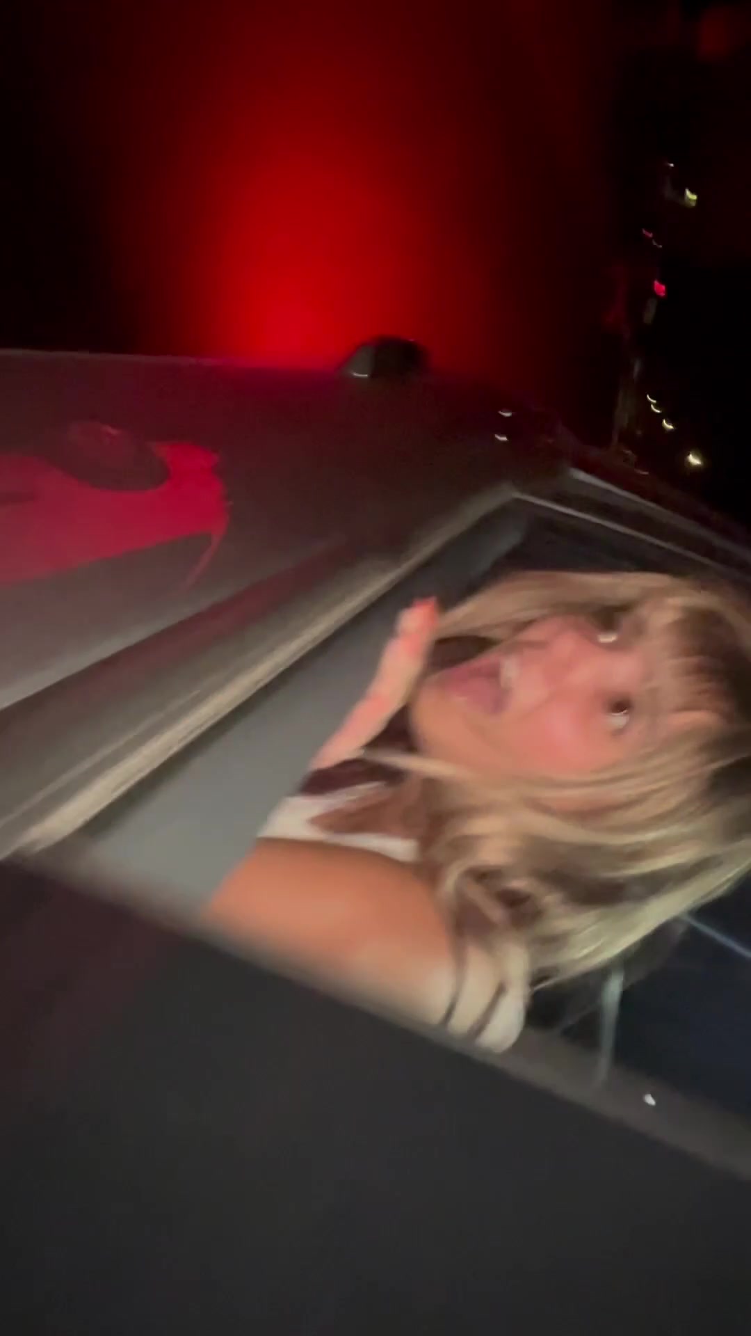 Fucked a girl in the car in a busy neighborhood - free porn video