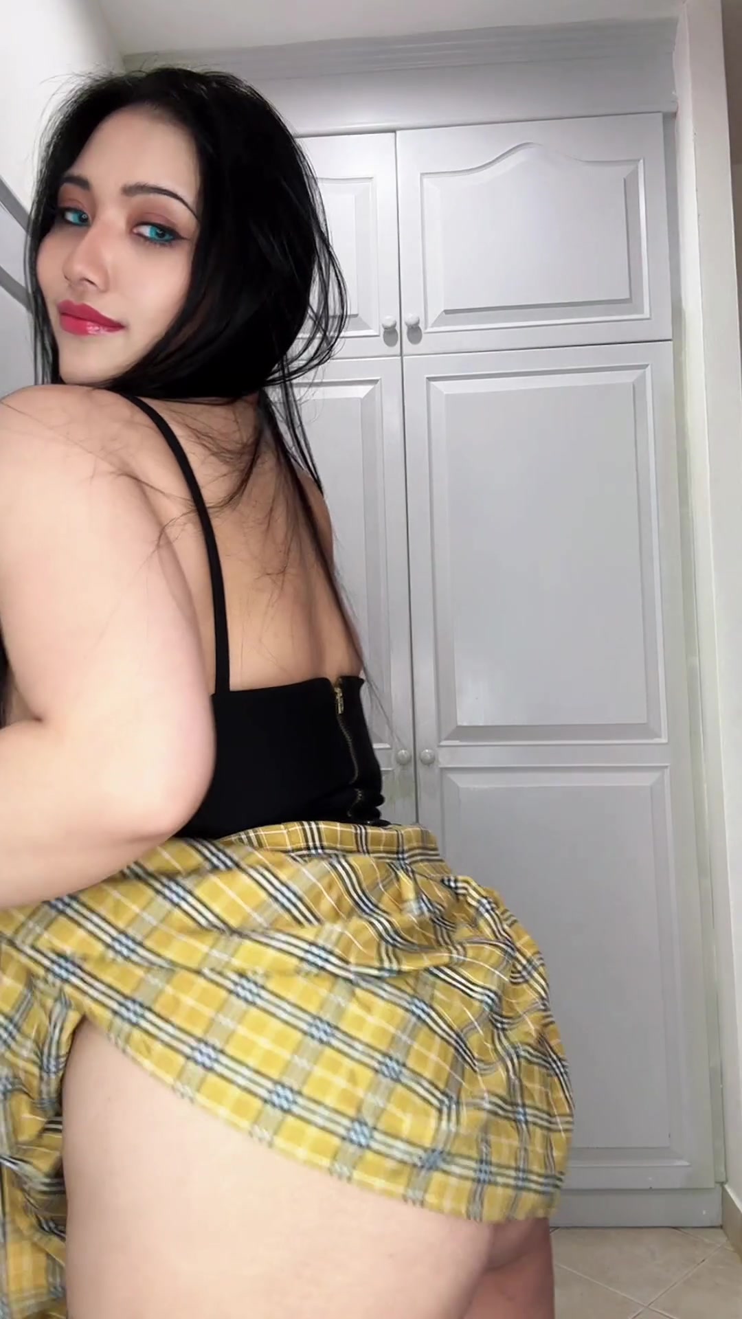 Would you date me for my body or are the tits just a bonus? - free porn video