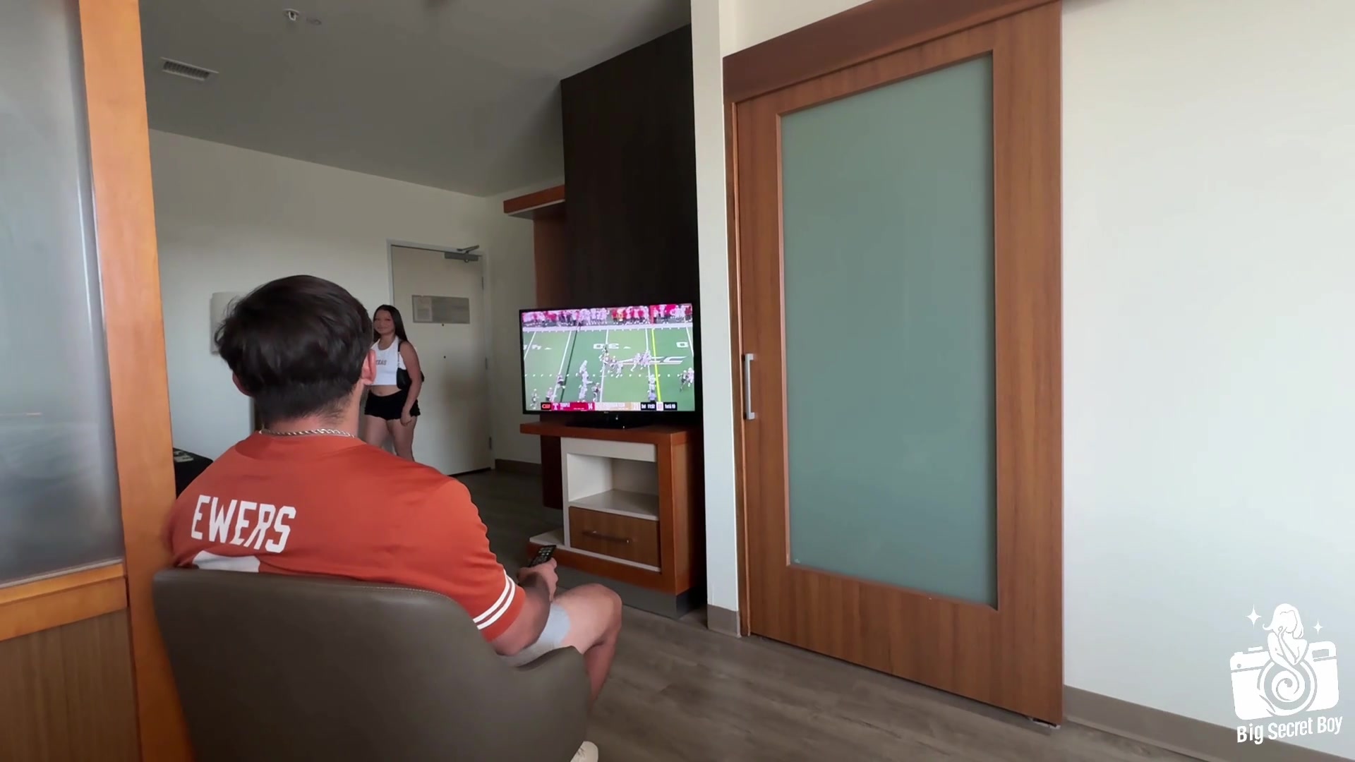 never turn your back on your wife... it can happen in a second - free porn video