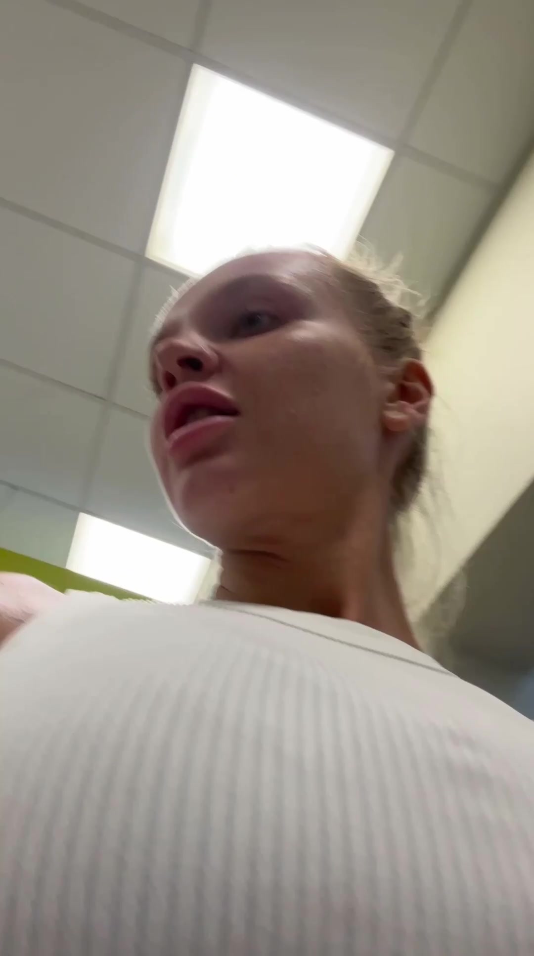 Flashing in the grocery store - free porn video
