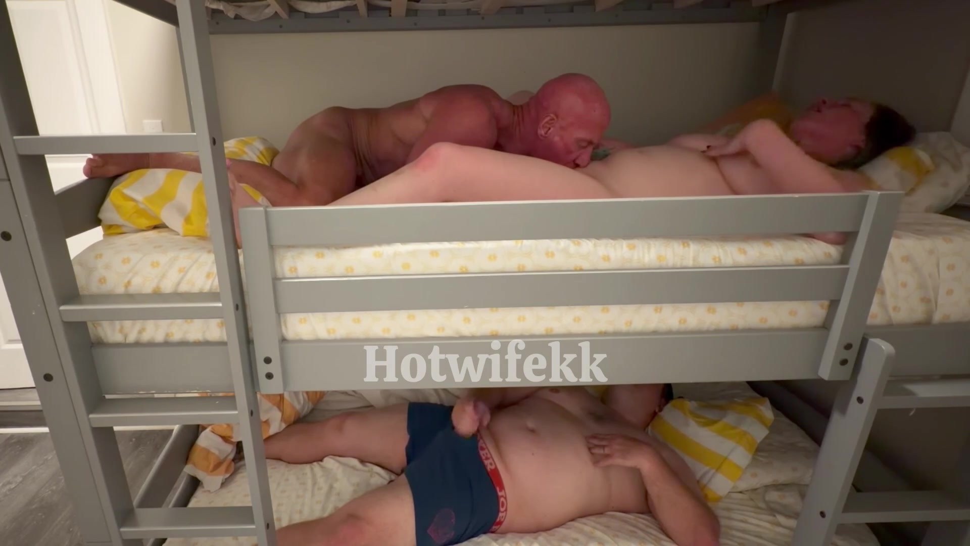 He really enjoyed listening to me get fucked and feeling the bed move above him - free porn video