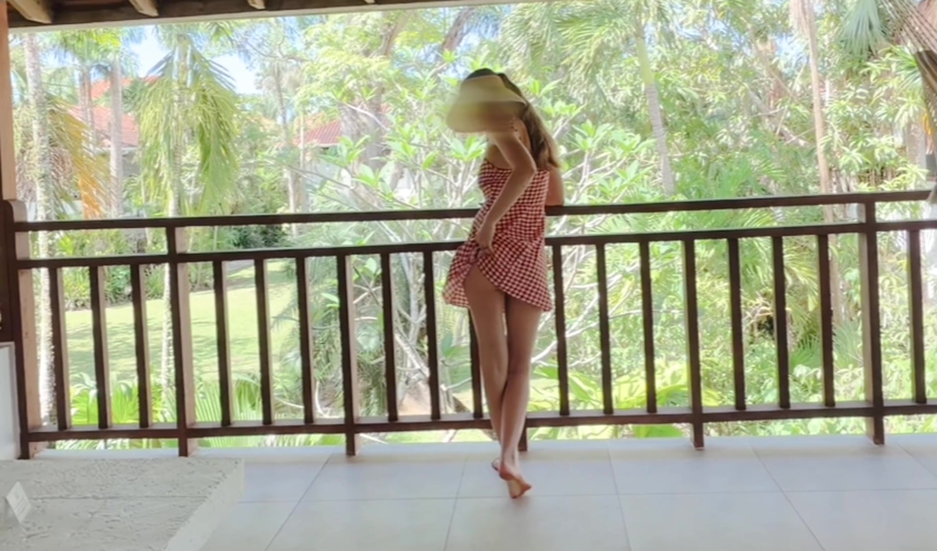 [f] Dared by Simson0499 to wear a sundress and lift it. - free porn video