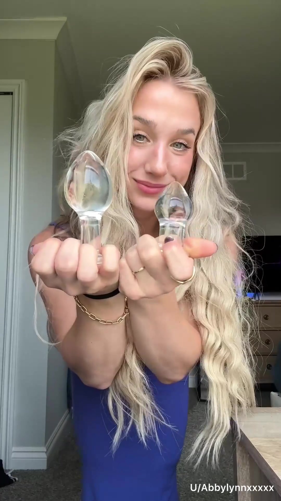 Glass plug so big I had to log out of my brain first - free porn video