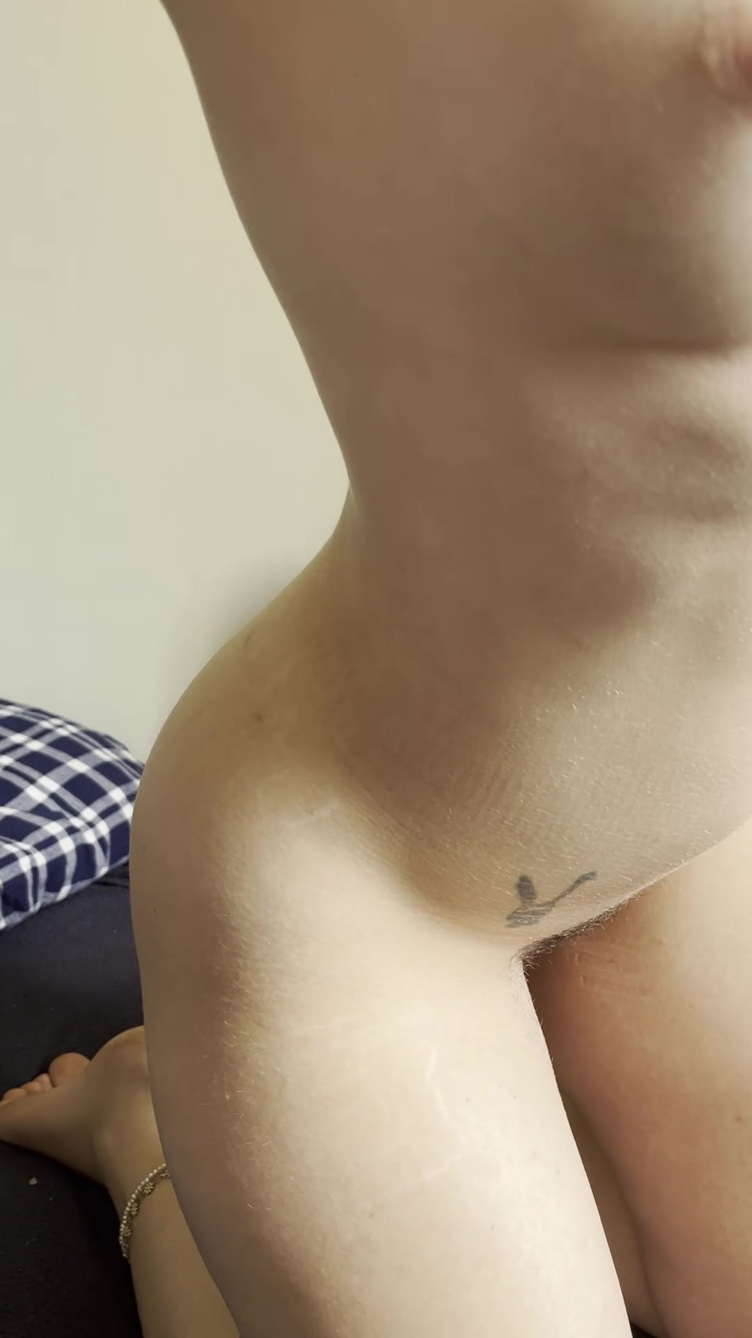 Naked stretchies after waking up - free porn video