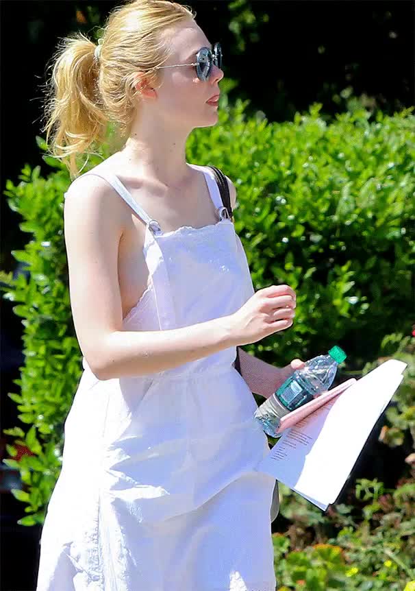 Elle Fanning 2017 - free porn video