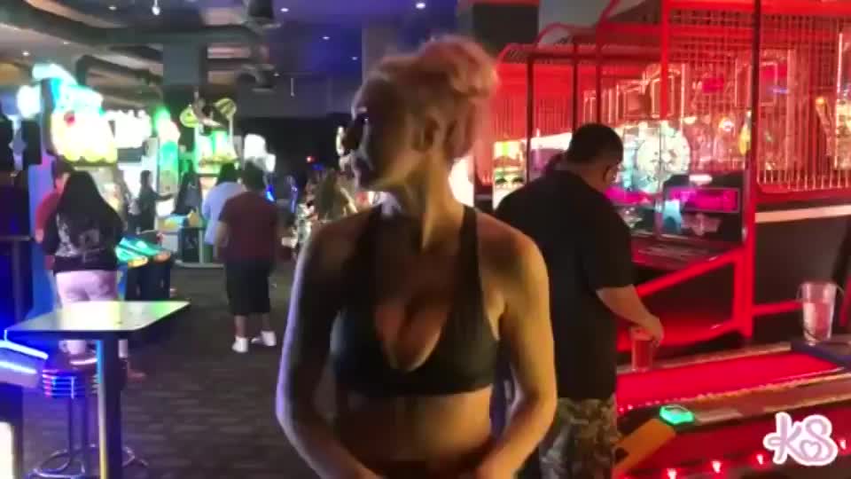 "Reveal" Flashing Her Big Boobs - free porn video