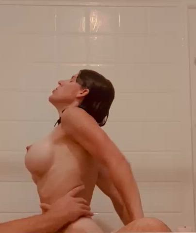 We were suppose to just hang out but I ended up sitting on cock in shower after a long goon session. 🤤🤤🙌🏻🙌🏻🥰 - free porn video