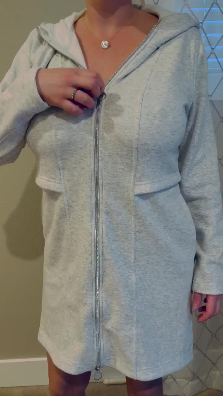 My boobs are kinda big since becoming a mom - free porn video