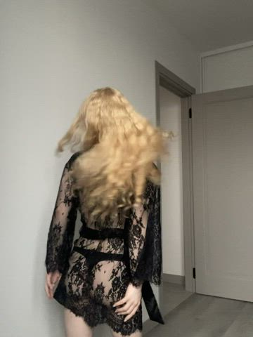 thinking going outside without my panties, and shaking my booty - free porn video