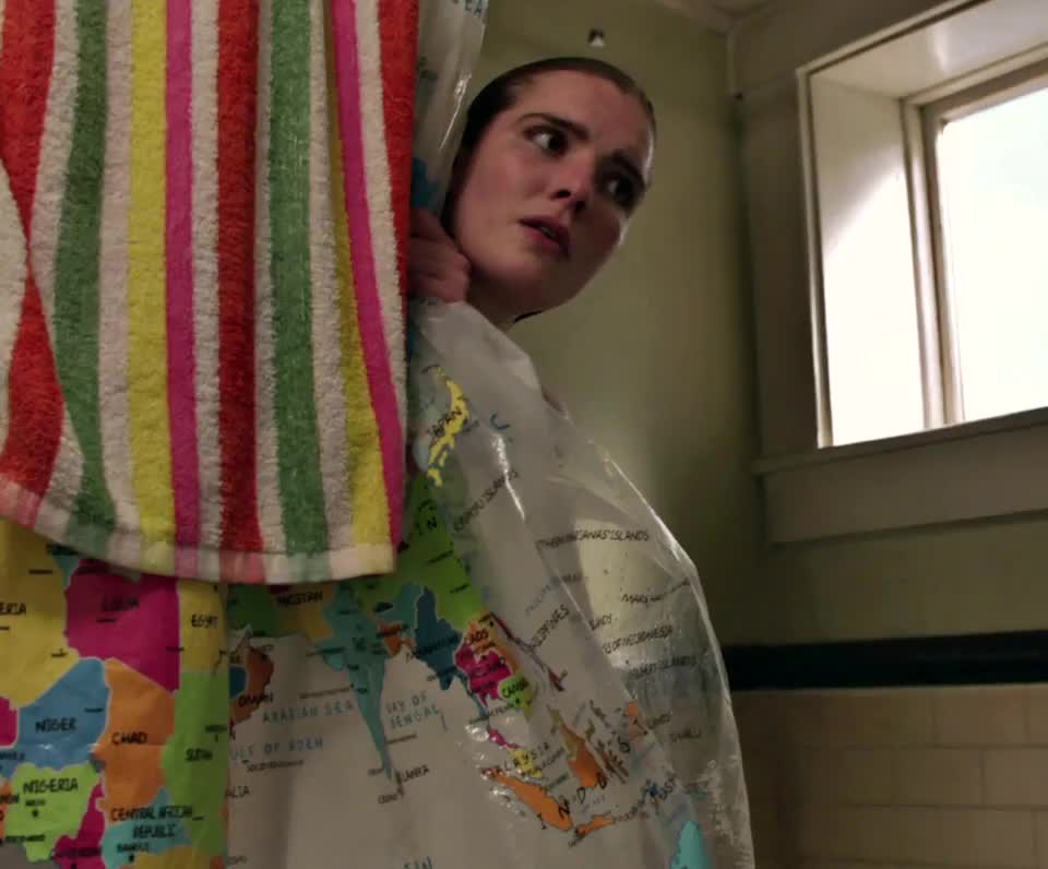 Birthday Babe: Elise Eberle in Shameless [S11E7-2021] - free porn video